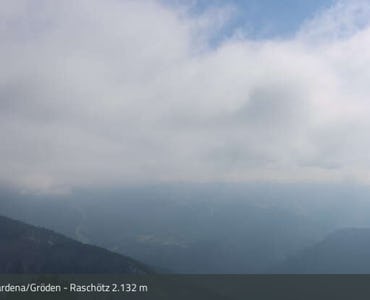 Val Gardena (Gröden) - Webcam Raschötz 2200