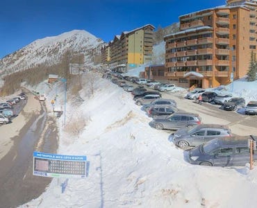 Isola 2000 - Webcam Centre Station